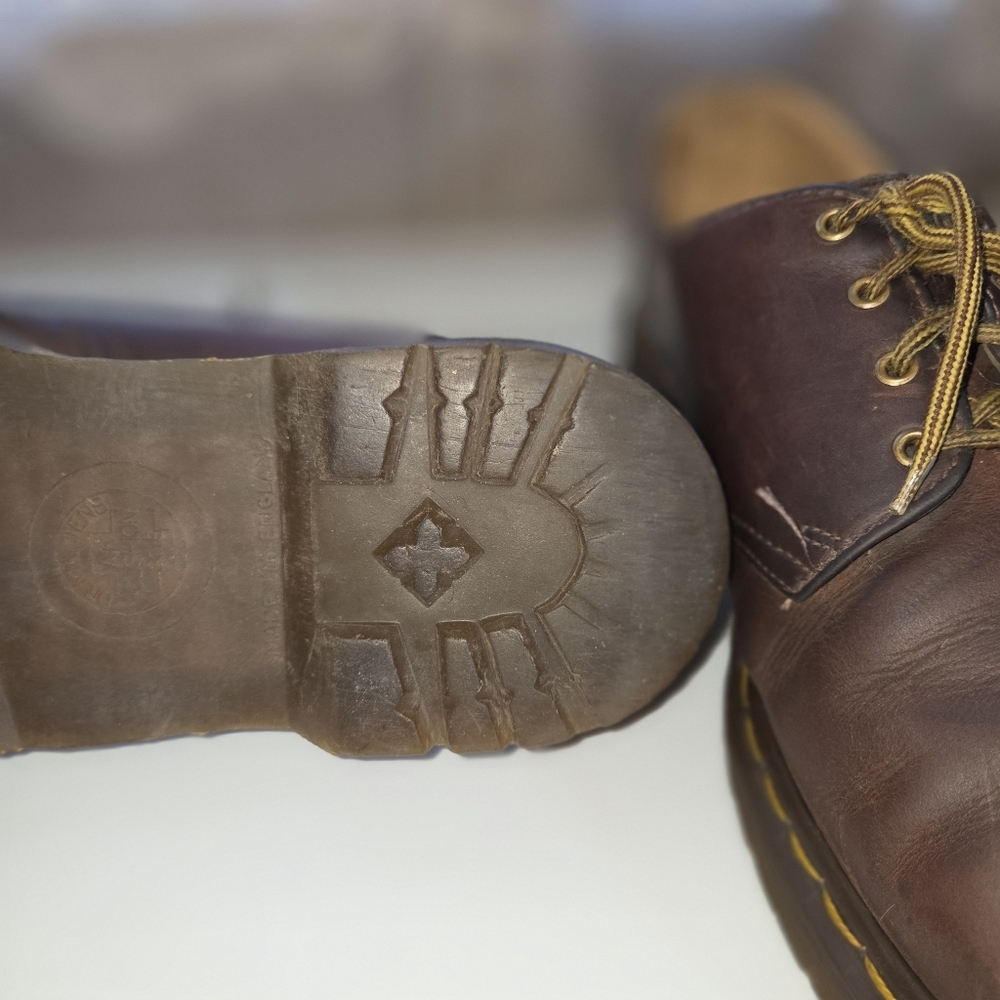 Dr. Martens vintage England brown derby Brown Leather Men's Shoes - Picture 11 of 15